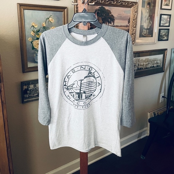 Magnolia Waco Texas women’s raglan tee 3/4 sleeve Joanna Gaines silos SZ S gray - Picture 2 of 8